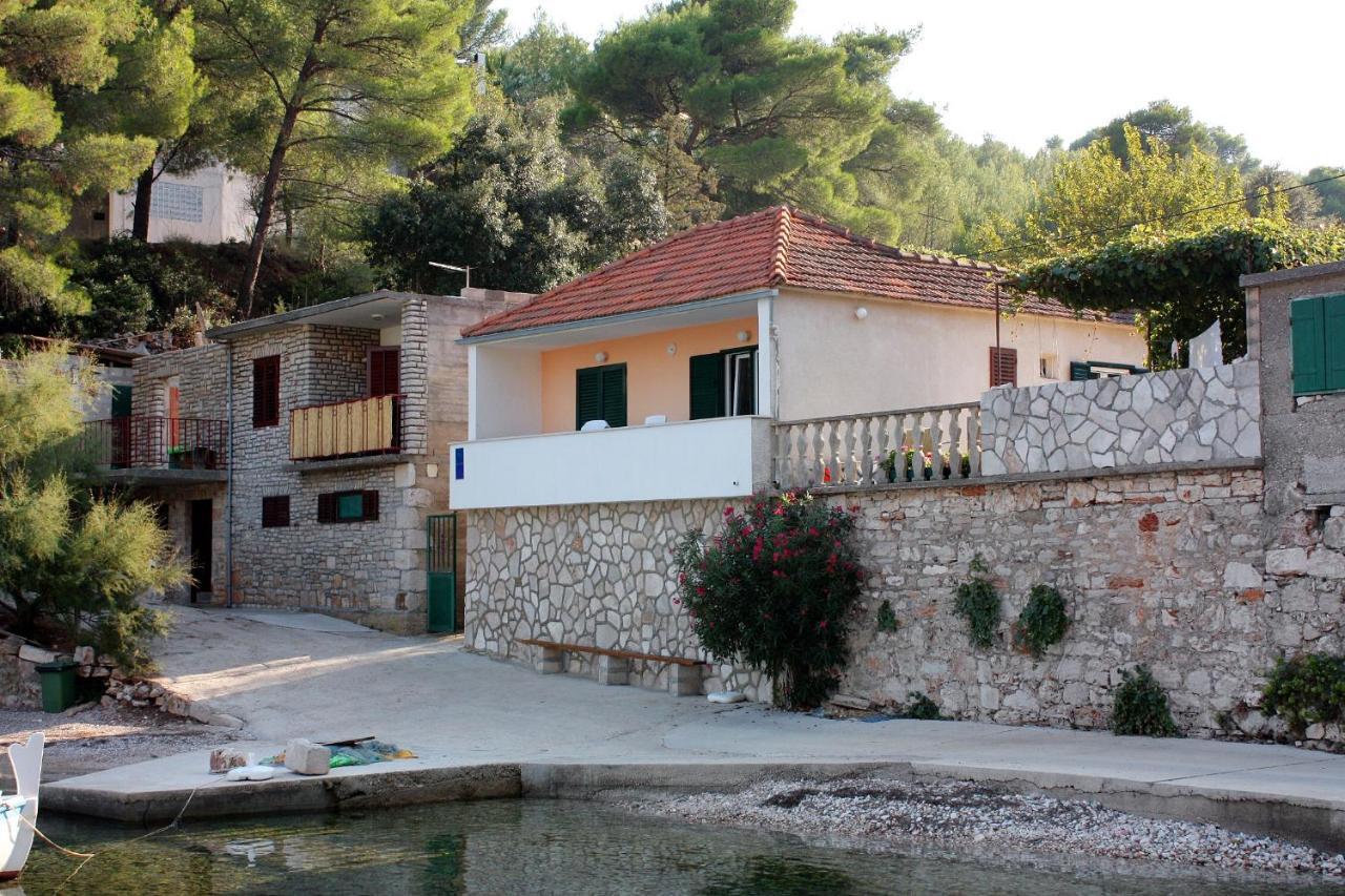Apartments By The Sea Basina, Hvar - 116 Vrboska Luaran gambar