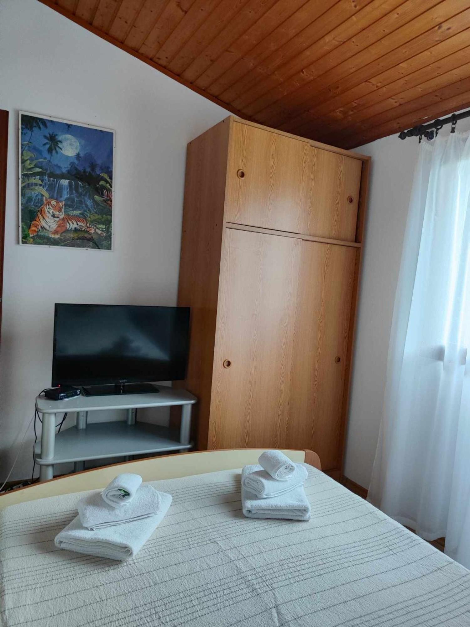 Apartments By The Sea Basina, Hvar - 116 Vrboska Bilik gambar